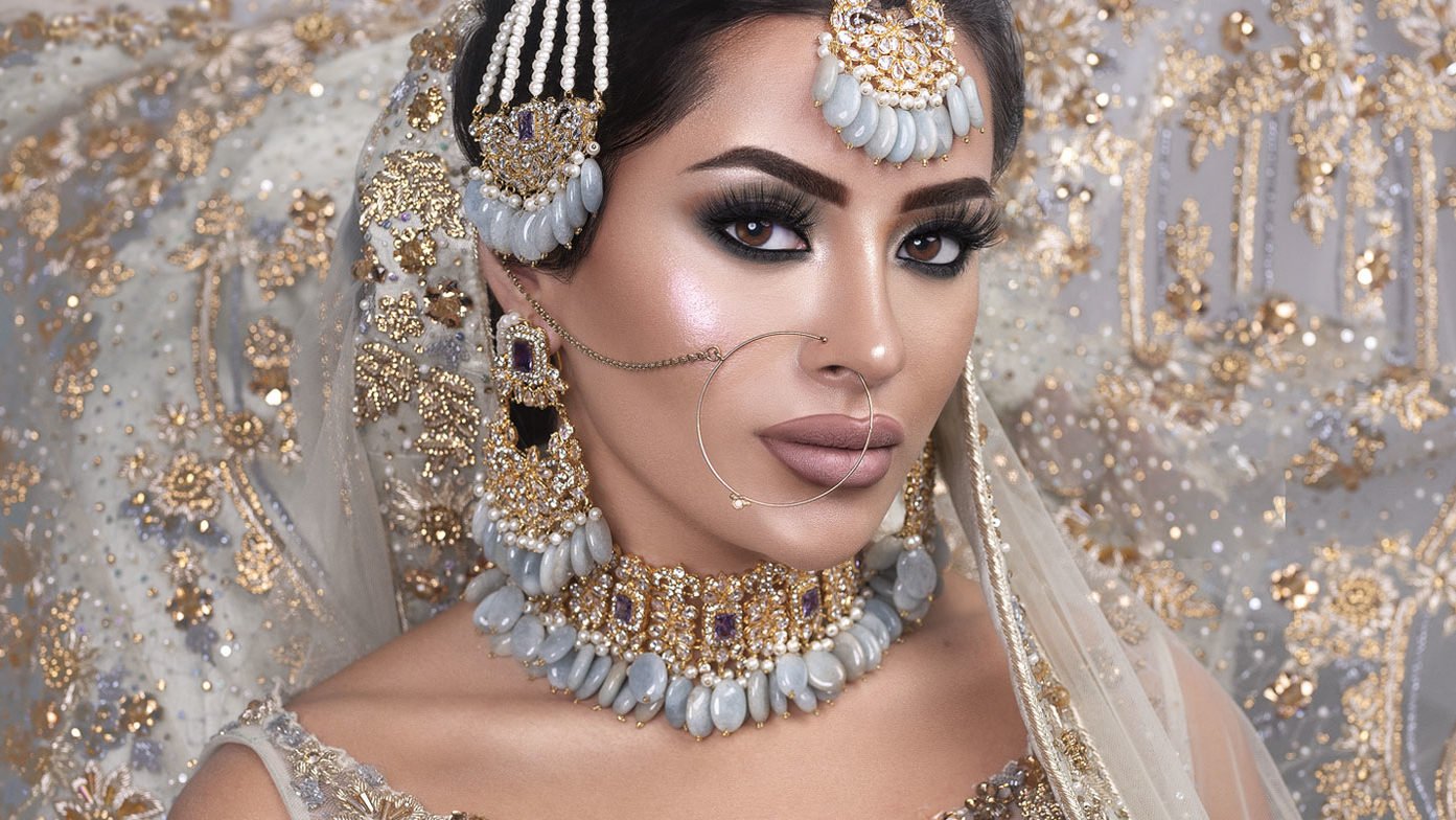 Professional Makeup Artist in UK